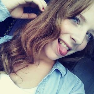 Meet your Posher, Serina